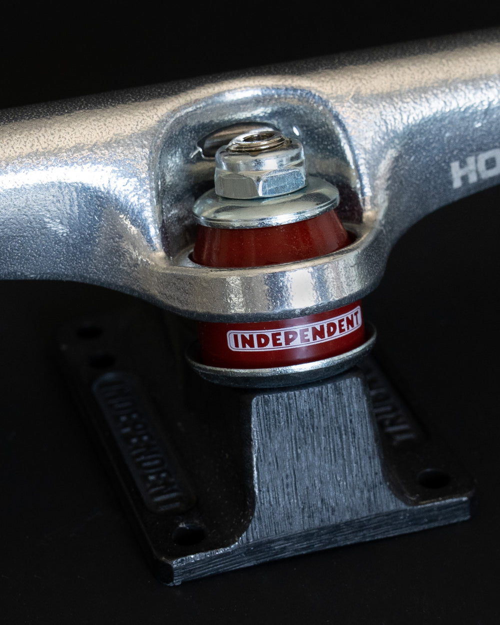 Stage 4 Silver / Ano Black | Hollow Trucks | Independent