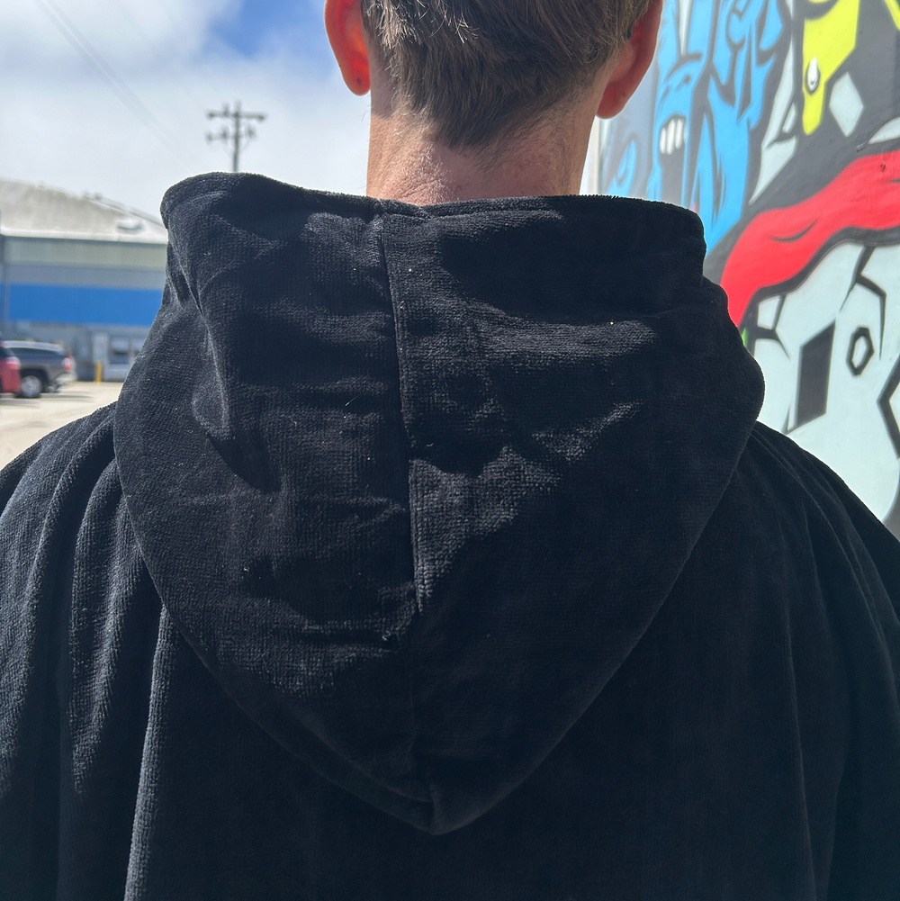Classic Dot Hooded Towel | Beach & Surf Accessories | Santa Cruz